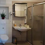 Wirt Weissau Otel Oberweissau