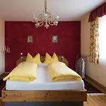 Wirt Weissau Hotell *