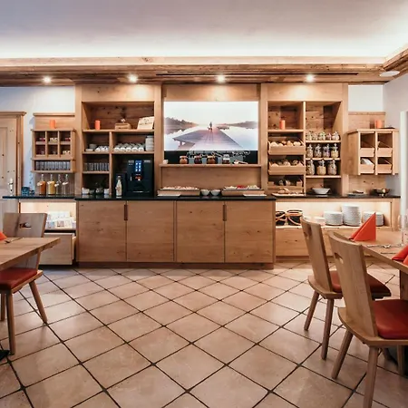 ホテル Wirt Weissau