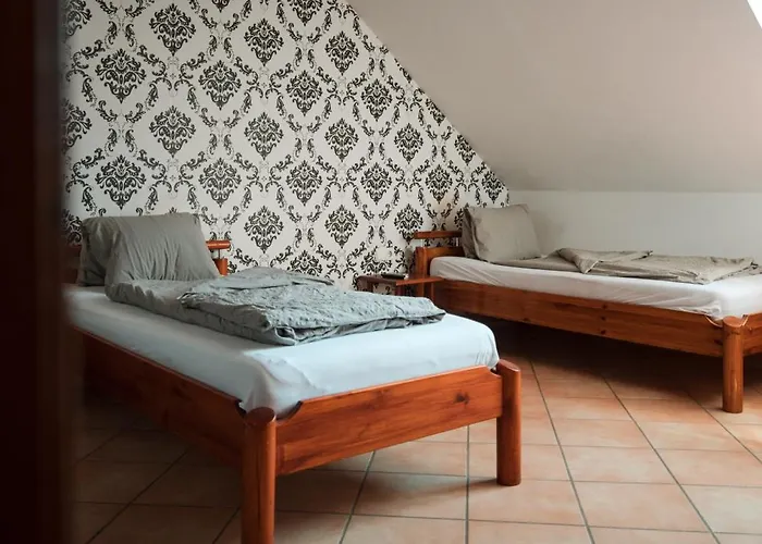 Hotel Wirt Weissau *